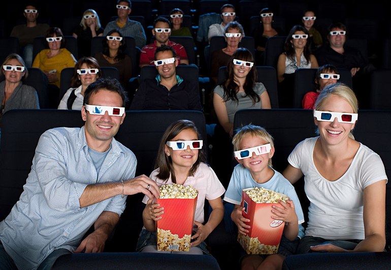 зрители в 3D кинотеатре