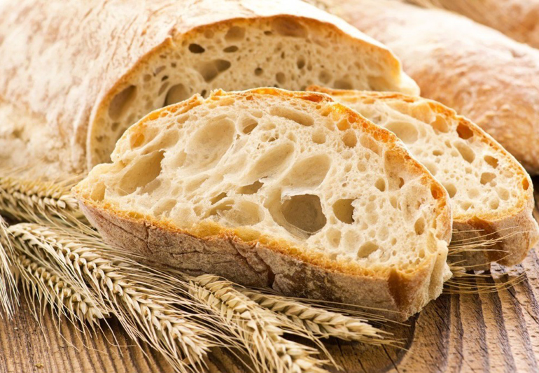 хлеб нарезан